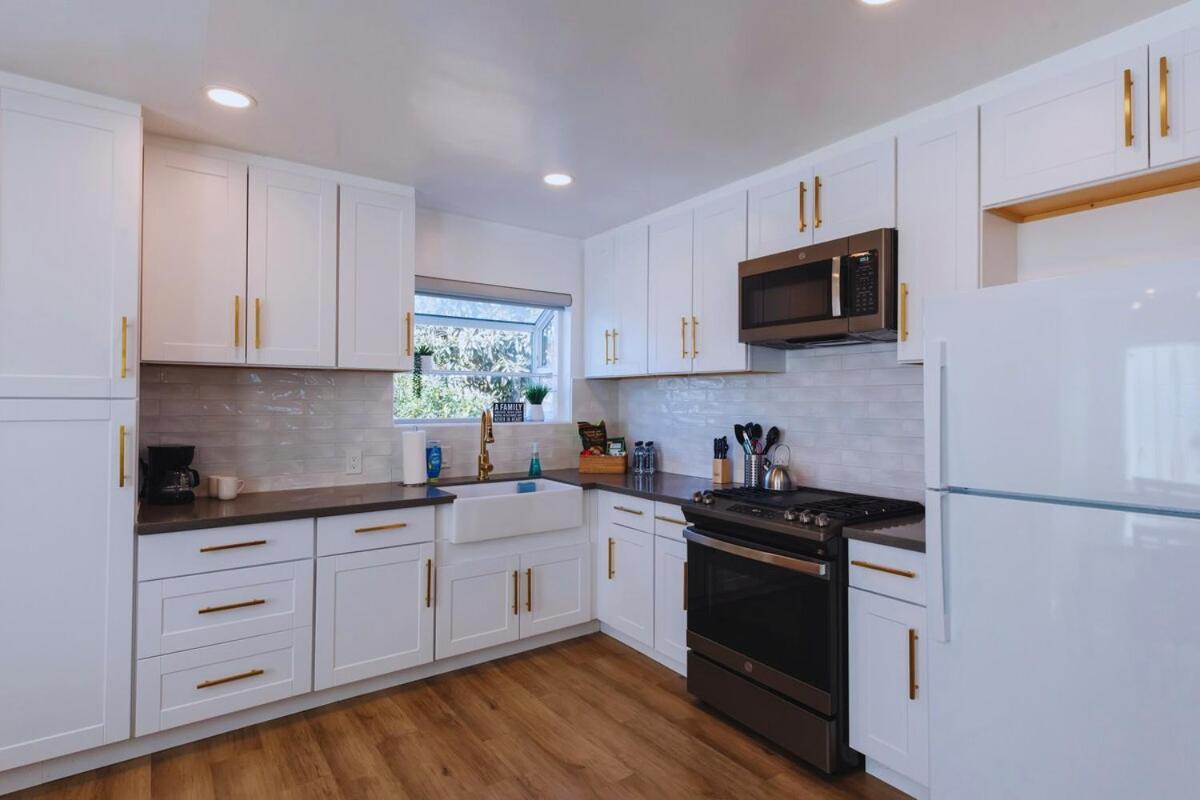 Cozy Modern 3 Bed 1 Bath Home - Pet Friendly! Лоундейл Екстериор снимка